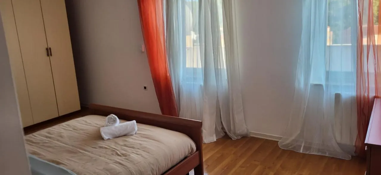 Vallessa Vip Vinkuran Apartment